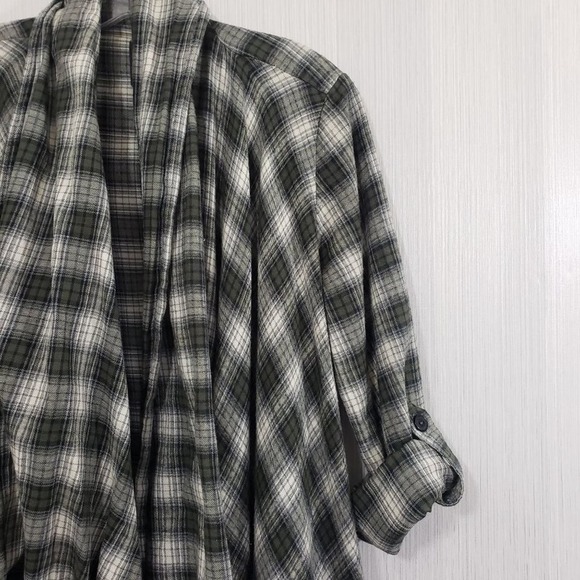 Billabong Live it up cardigan with tab sleeves and tassel fringe woman's size S - Picture 2 of 10